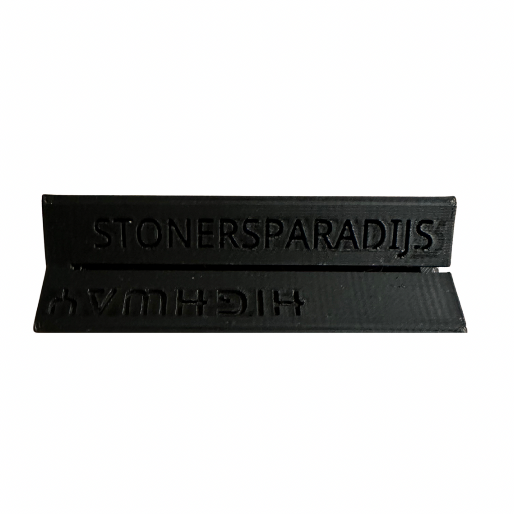 Stonersparadijs x Highway Studio Paper Display