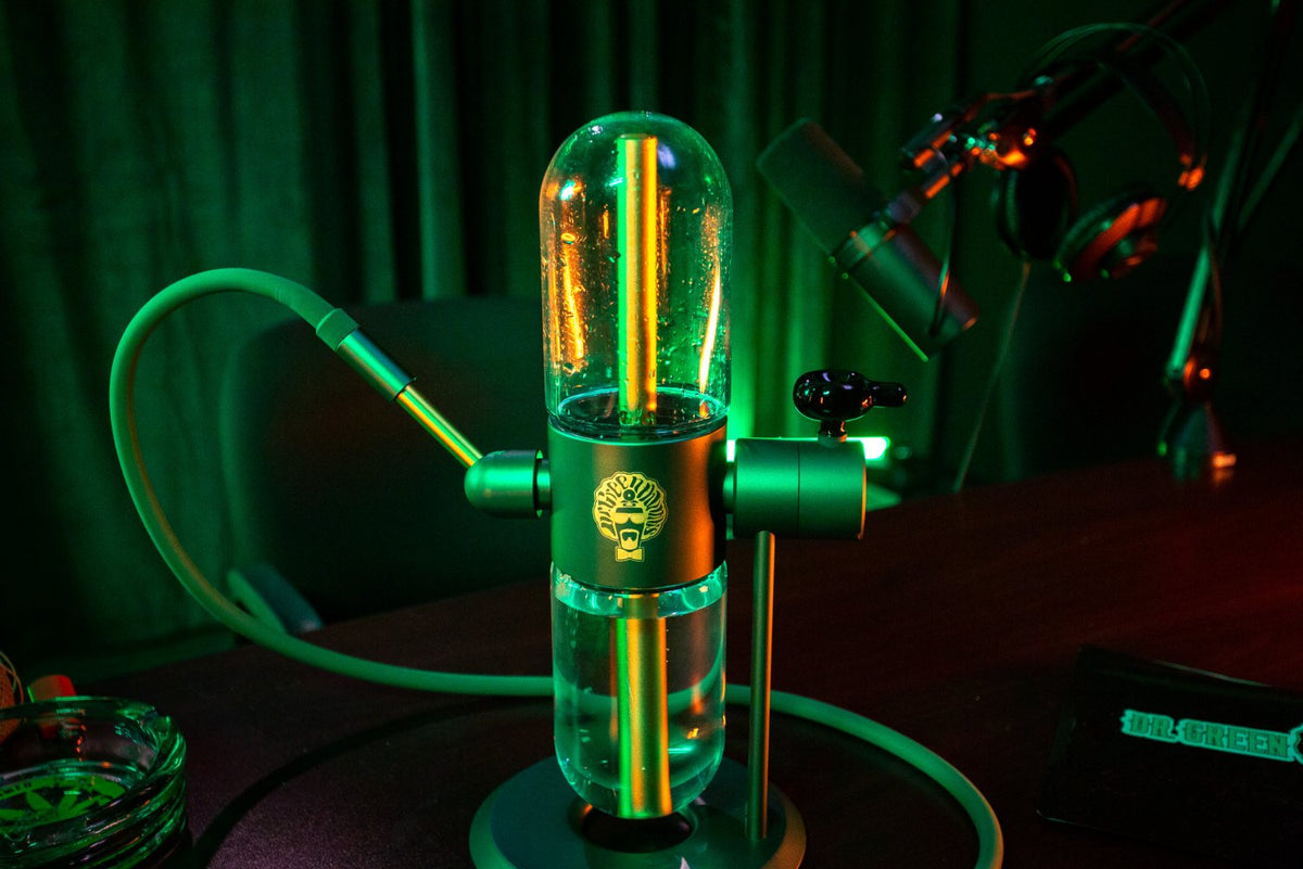 Dr Greenthumb's x Stündenglass Gravity Hookah